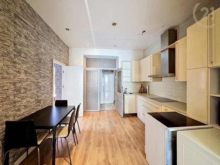Residential House with 96 m² Warehouse – Anderlecht