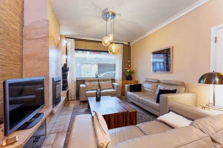 Charming terraced house for sale in the centre of Heist –...