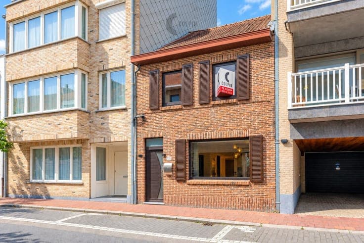 Charming terraced house for sale in the centre of Heist –...