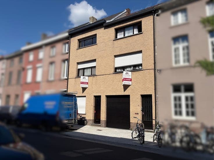 Terraced House