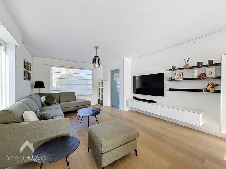 House on a 498 m² plot with 3 bedrooms and garage