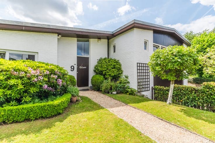 Superb modernist villa – Sept Fontaines Golf Club