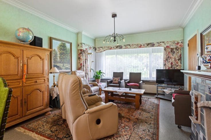 TOPLOCATIE! RUIME WONING MET 4 SLK OP 1.980 m²!