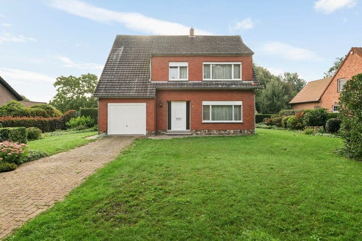 TOPLOCATIE! RUIME WONING MET 4 SLK OP 1.980 m²!