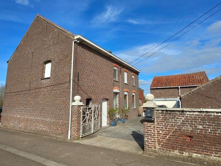 House in Wommersom