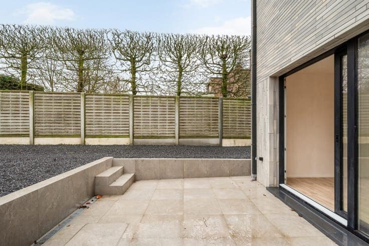 Ready-to-move-in house with 3 bedrooms, parking space and t