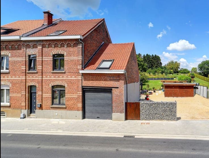 Renovated house with a lovely garden in Overijse!