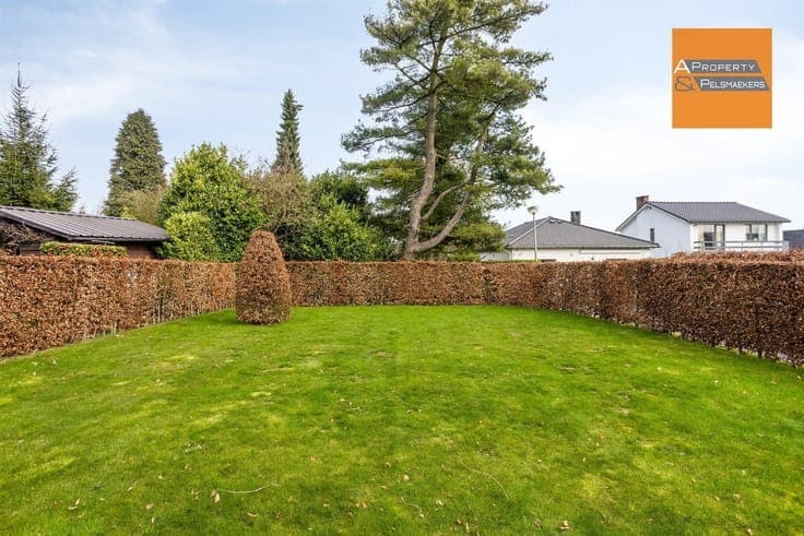 Bright 4-bedroom villa near Britisch School