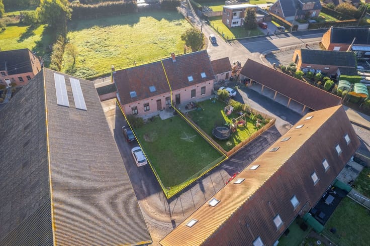 4-slaapkamerwoning met tuin, Anvaing