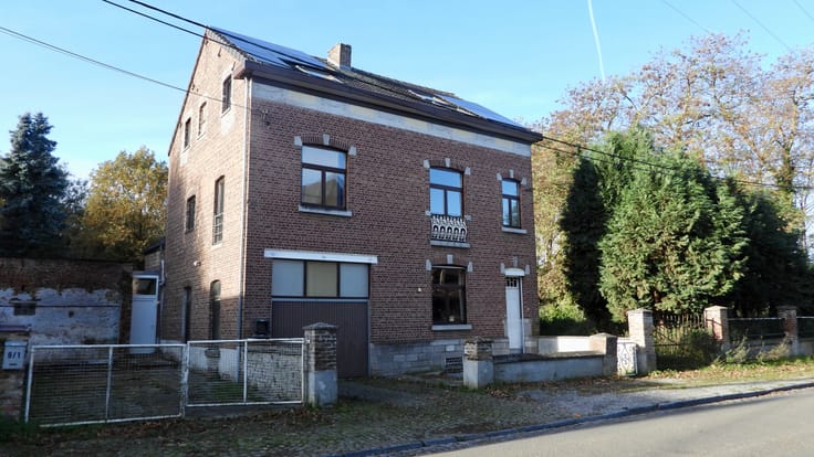 6-slaapkameropbrengsteigendom met tuin, Faimes