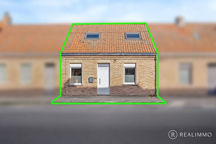 Instapklare, gerenoveerde woning met tuin en autostaanpla...