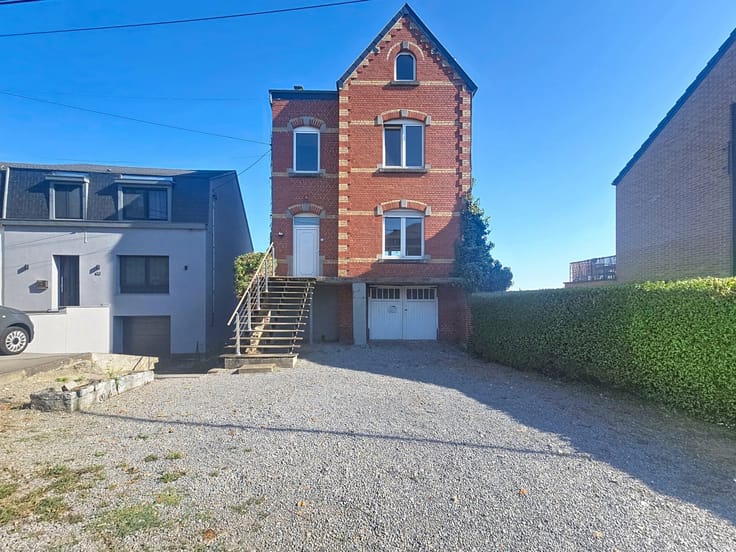3-slaapkamerwoning met tuin, Namen