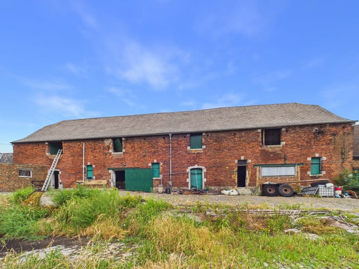 8-slaapkamerwoning, La Louvière Houdeng-Goegnies