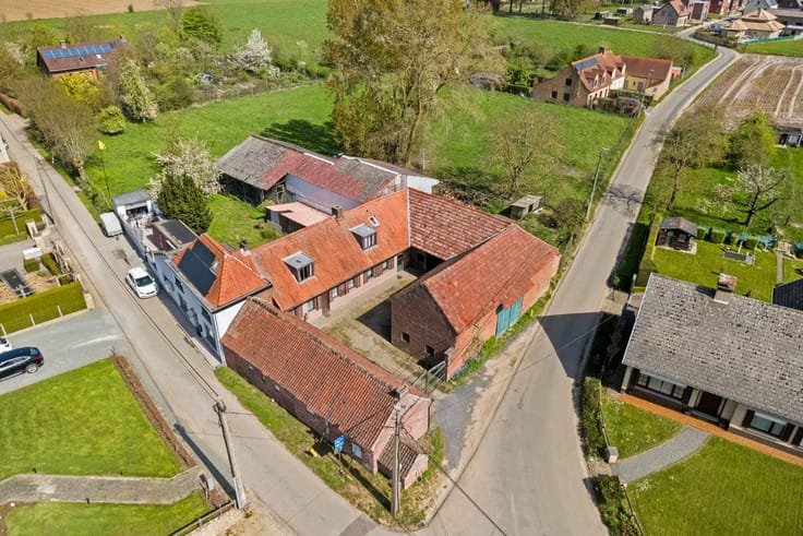 Hoeve nabij natuurgebied ’t Burreken (Brakel)!