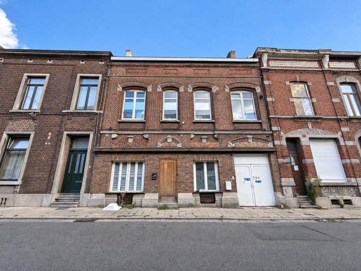 6-slaapkameropbrengsteigendom met tuin, Montignies-sur-Sambre